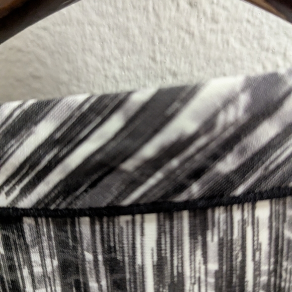 BCBG wrap dress size M - Picture 6 of 6